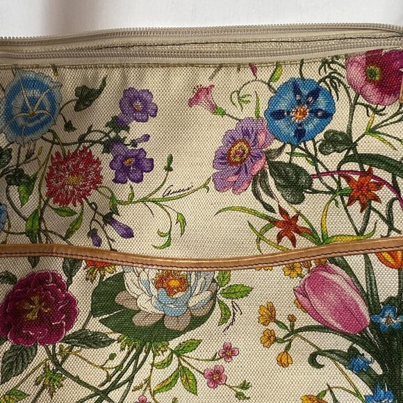 Gucci Flora Canvas Crossbody Bag with Leather Trim | Authenticated COA Included - Picture 4 of 13